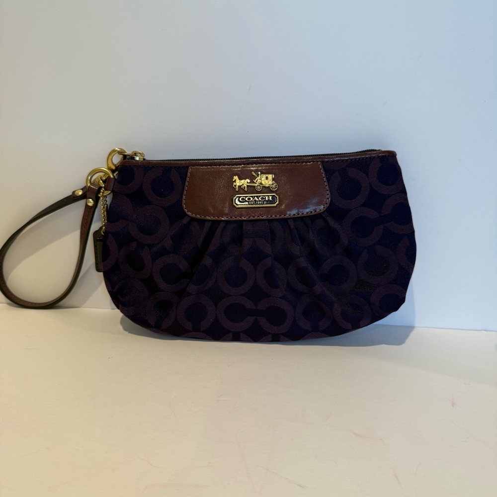 Coach Madison Signature Jacquard Zip Wristlet NWOT